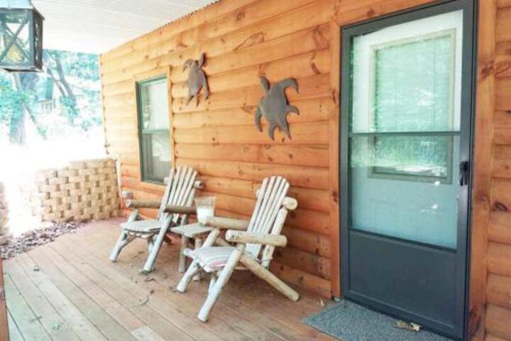 Glacier Lake Log Cabin