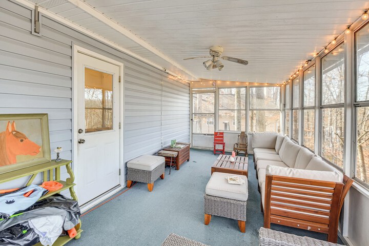 Lakefront Gem w / Games in Westminster!