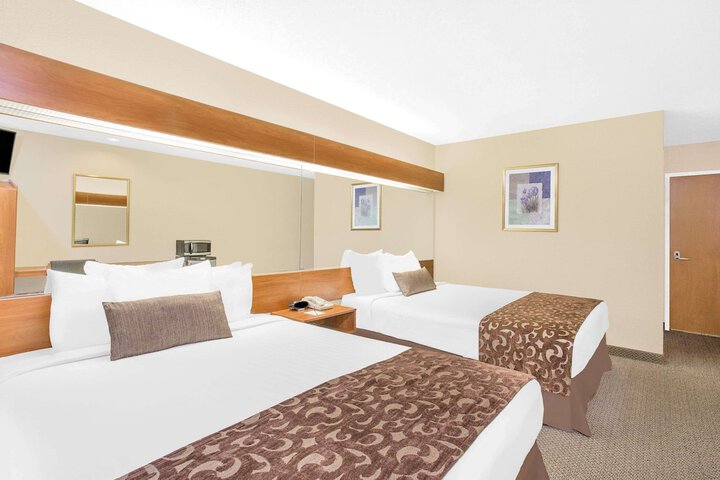 Microtel Inn & Suites by Wyndham Beckley East