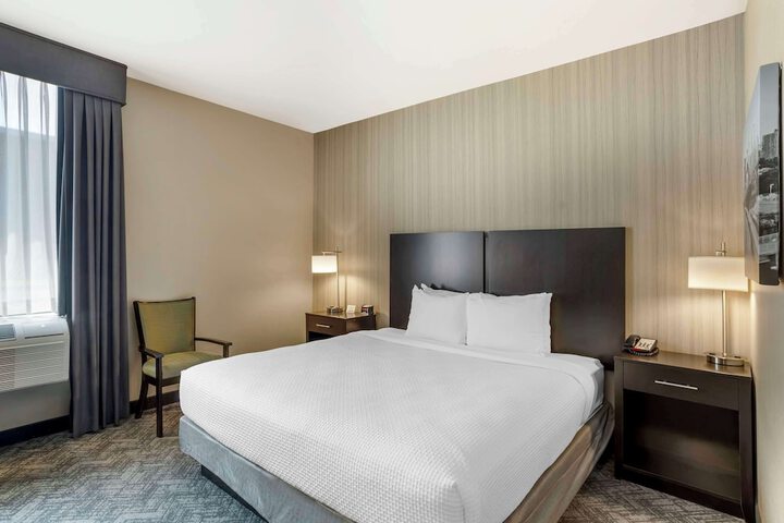 Room 21 of 30
