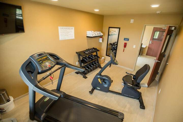 Cobblestone Inn & Suites - Winterset IA