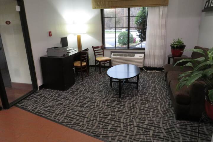 Business Center 53 of 53