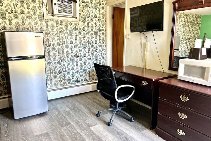 Room 7 of 37