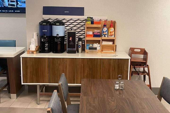 Breakfast/Coffee Service 49 of 65