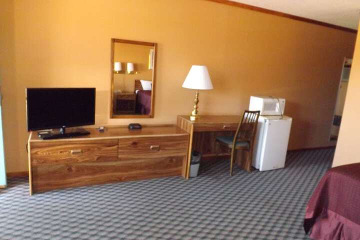 Room 10 of 32