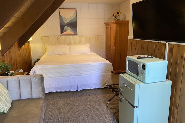 Room 26 of 126