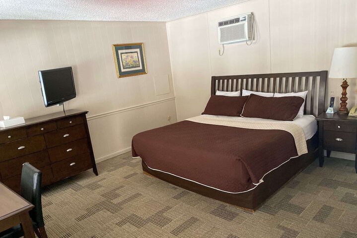 Room 24 of 24