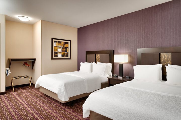 Room 32 of 53