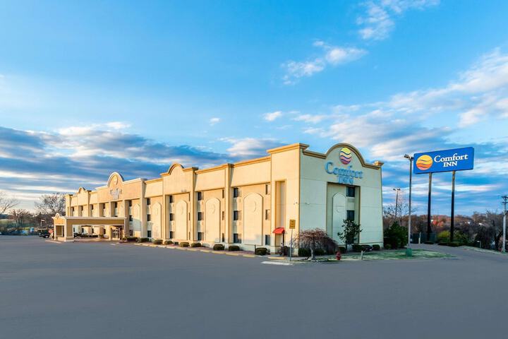 Hotel 2 of 48
