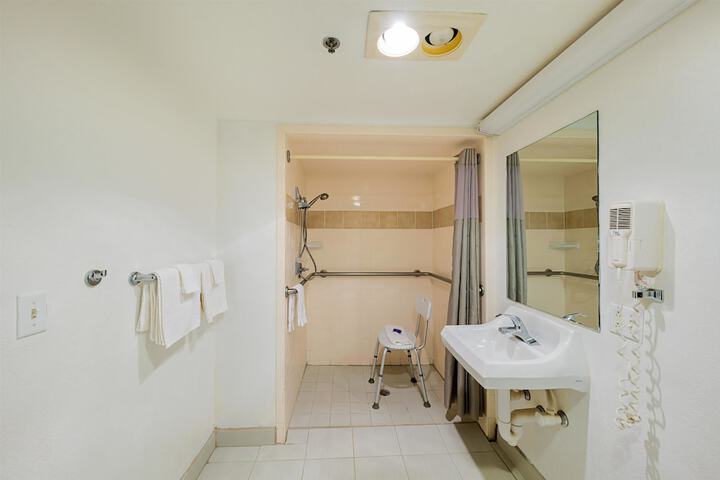 Room 20 of 31