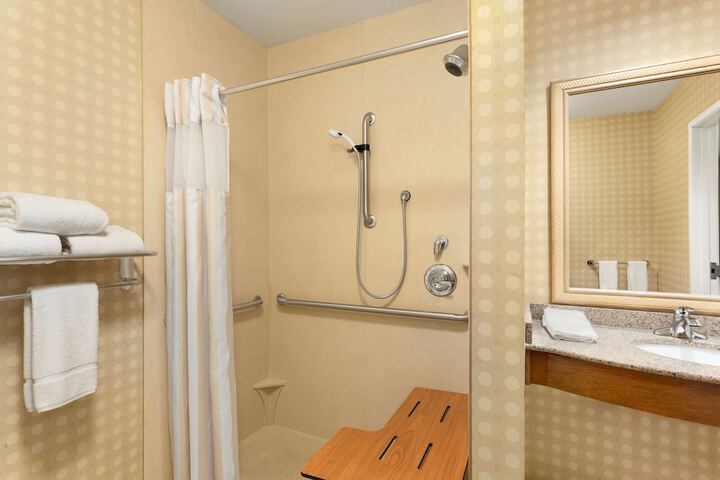 Room 13 of 26