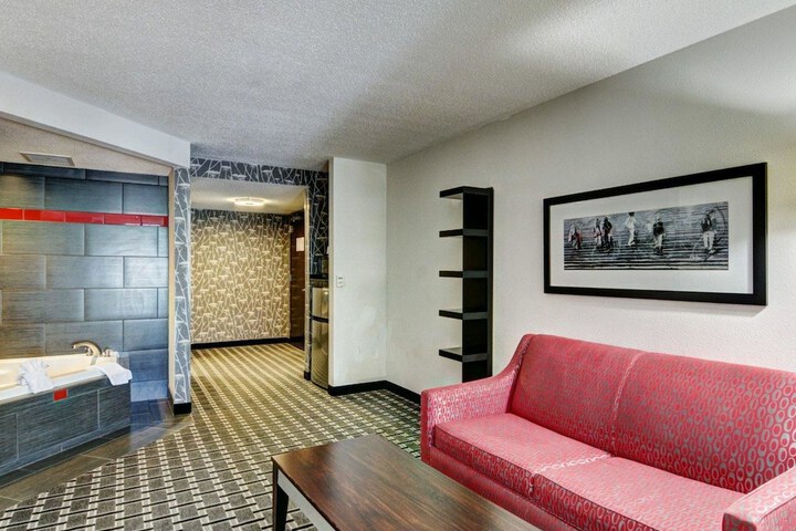 Room 23 of 36