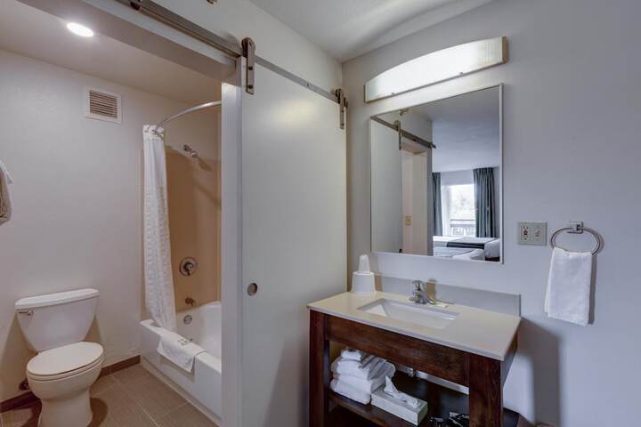 Room 8 of 15