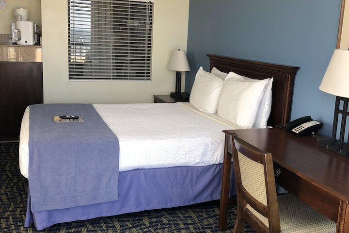 Room 16 of 37