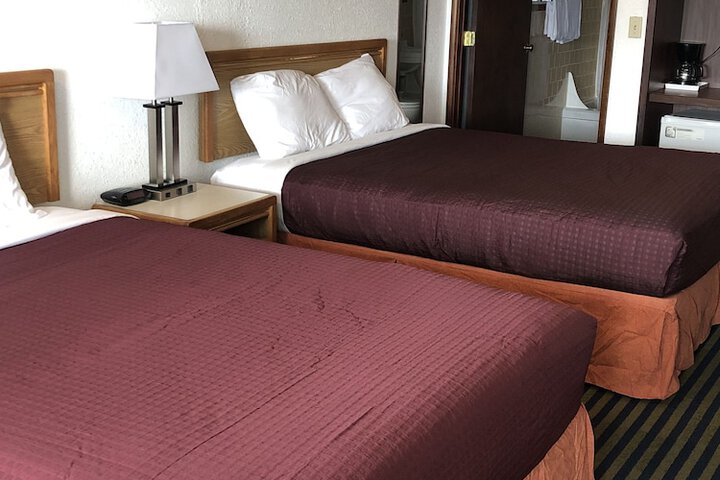 Four Winds Motel