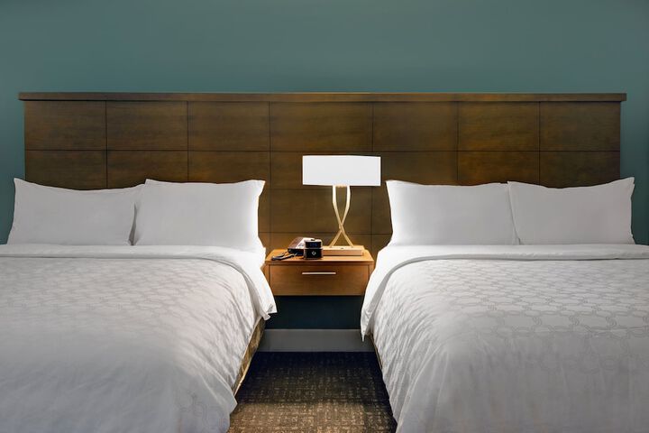 Staybridge Suites Sterling Heights - Detroit by IHG