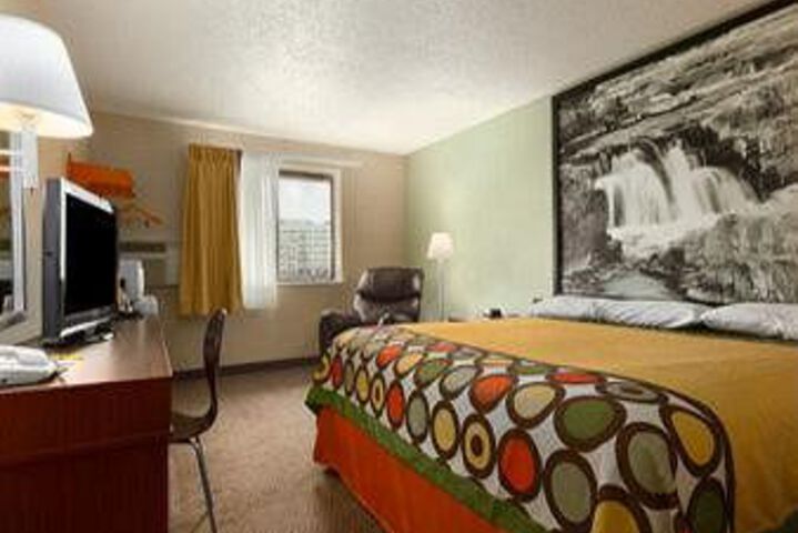 Super 8 Sioux Falls Near Convention Center