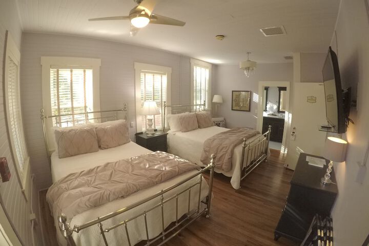Room 13 of 53