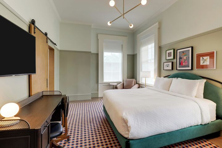 Room 19 of 43