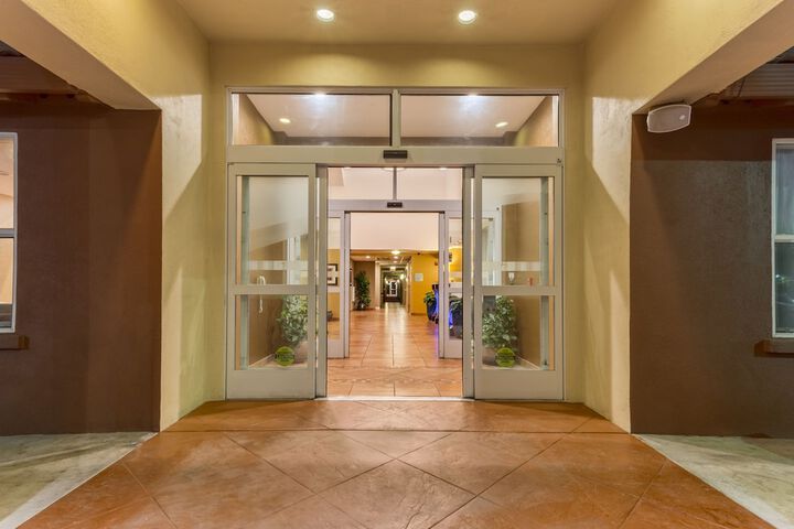 Hotel 6 of 56