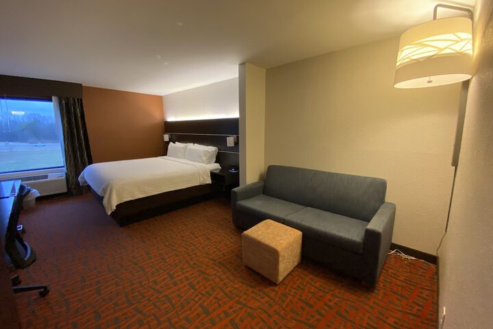 Room 38 of 72