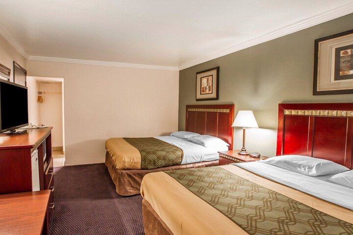 Room 8 of 23