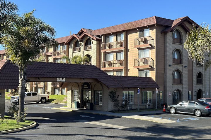 Lompoc Valley Inn and Suites