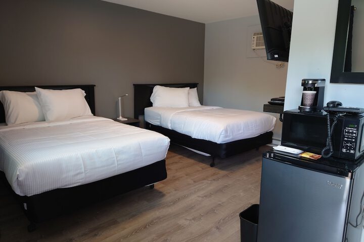 Room 3 of 6