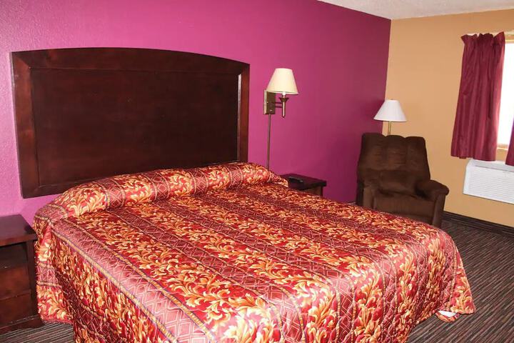 Room 2 of 5