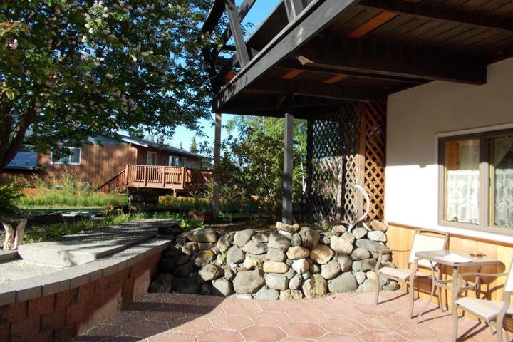 Alaska Chalet Bed & Breakfast