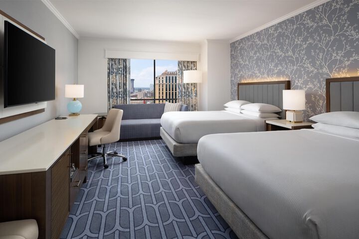 Hilton New Orleans Riverside