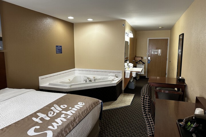 Room 14 of 56