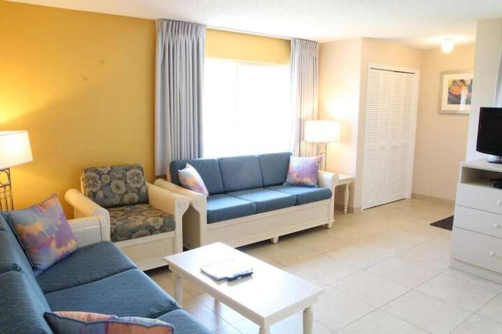 Room 8 of 16