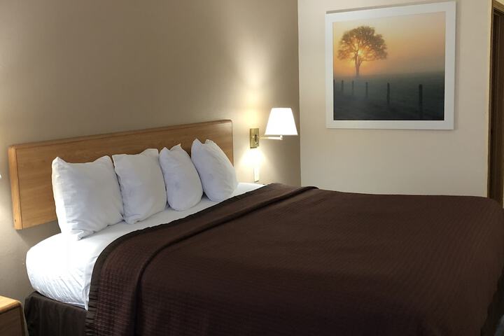 Days Inn by Wyndham Charleston