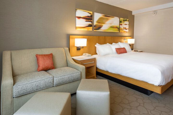 Delta Hotels by Marriott Utica
