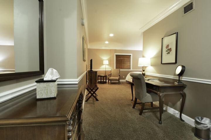 Room 25 of 51