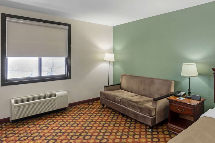 Room 26 of 32