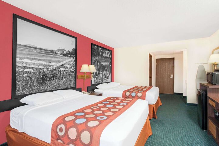 Room 15 of 24