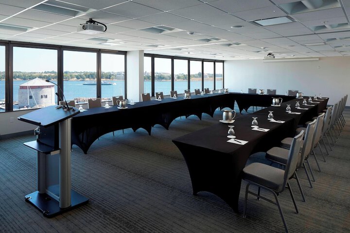 Delta Hotels by Marriott Kingston Waterfront