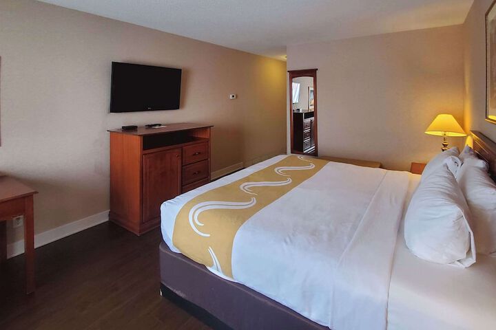 Room 82 of 108