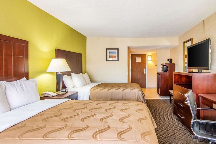 Room 9 of 26