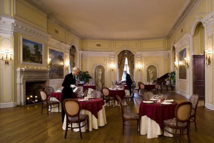 Dining 24 of 29