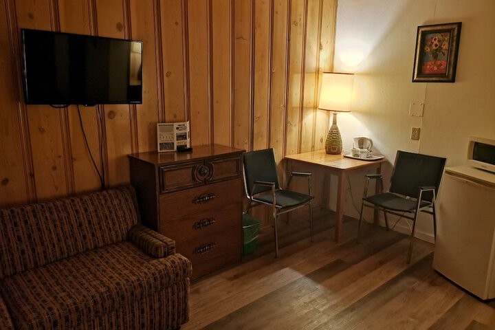 Cedars Motel