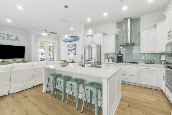 Prominence on 30A by Panhandle Getaways
