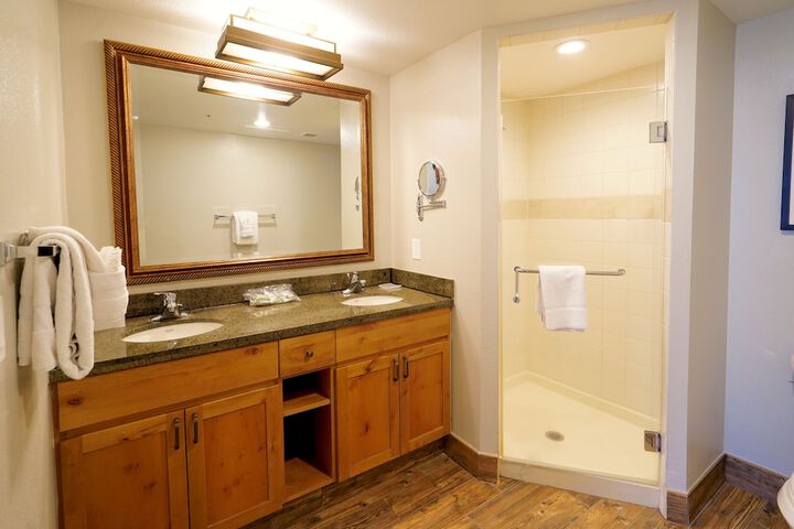 Heavenly Village Condos - Timber Lodge