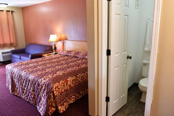 Room 16 of 46