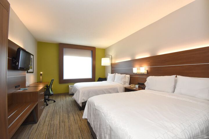 Room 8 of 38