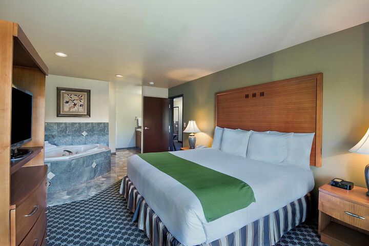Oxford Suites Yakima