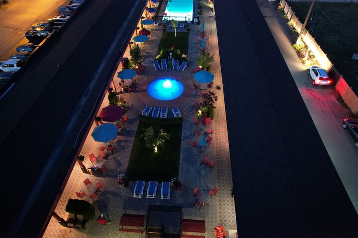 Sahara Courtyard Inn