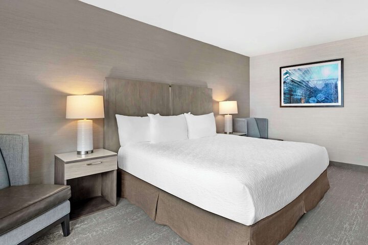 Best Western Plus Agate Beach Inn